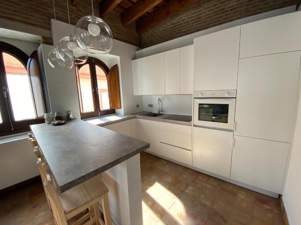 Hostfy Centro Puerta Osario Apartment Seville Exterior photo